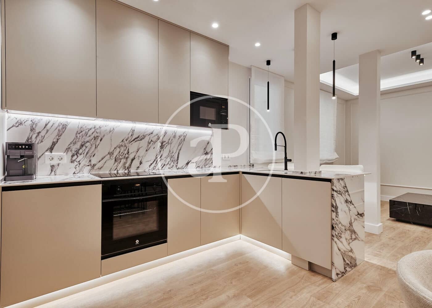 2 soveværelse Lejlighed til salg i Madrid by - € 1.099.000 (Ref: 9608090)