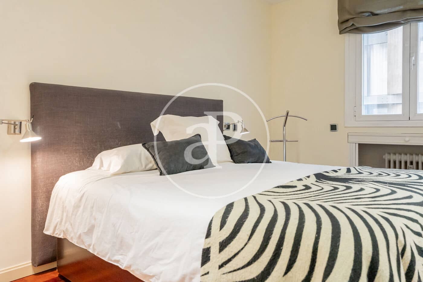 1 sovrum Lägenhet att hyra i Madrid stad - 1 800 € (Ref: 9611549)