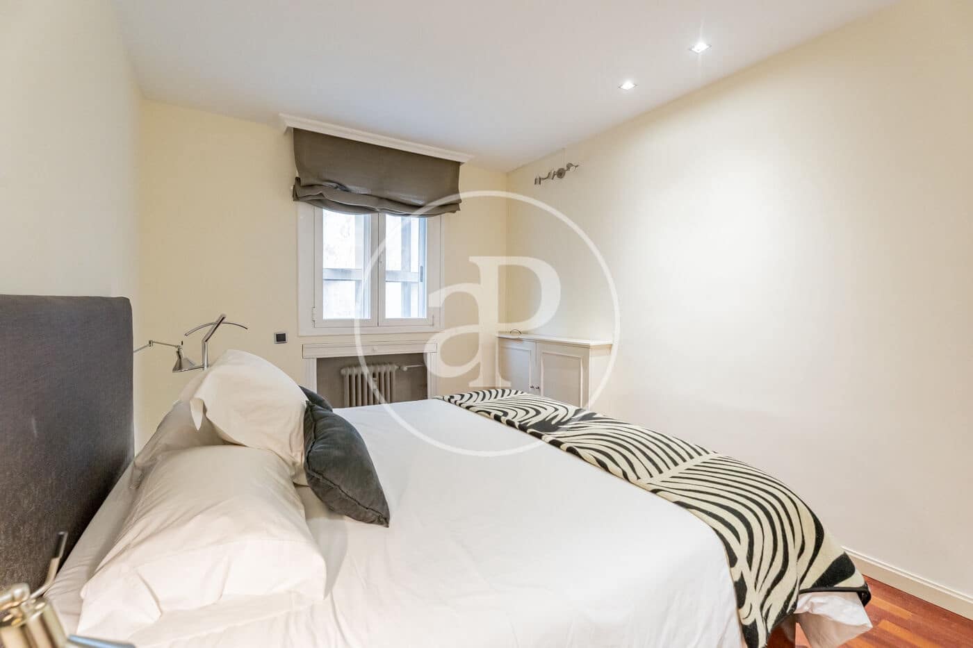 1 sovrum Lägenhet att hyra i Madrid stad - 1 800 € (Ref: 9611549)