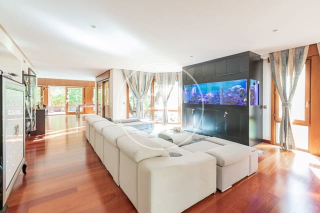 5 soverom Villa til salgs i Aravaca, Madrid by med svømmebasseng - € 3 500 000 (Ref: 9611552)