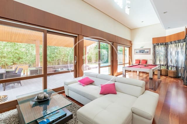 5 soverom Villa til salgs i Aravaca, Madrid by med svømmebasseng - € 3 500 000 (Ref: 9611552)