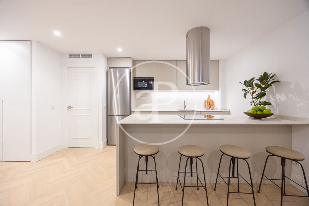 3 bedroom Apartment for sale in Madrid city - € 2,500,000 (Ref: 9611553)