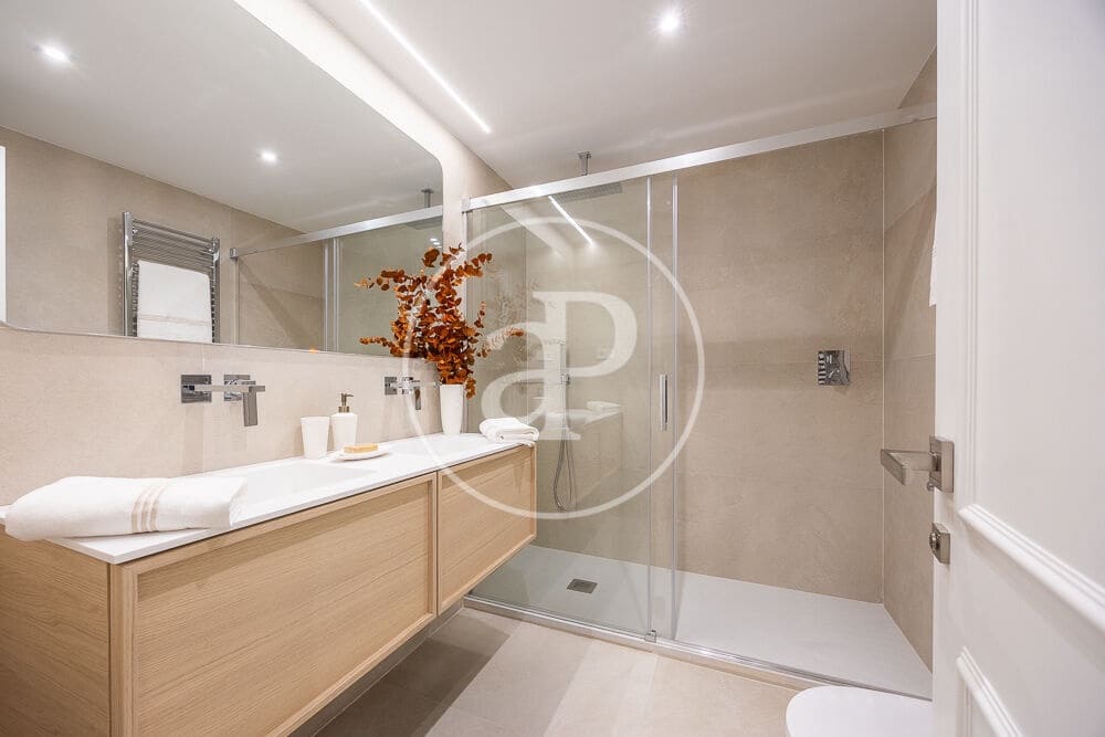 3 bedroom Apartment for sale in Madrid city - € 2,500,000 (Ref: 9611553)