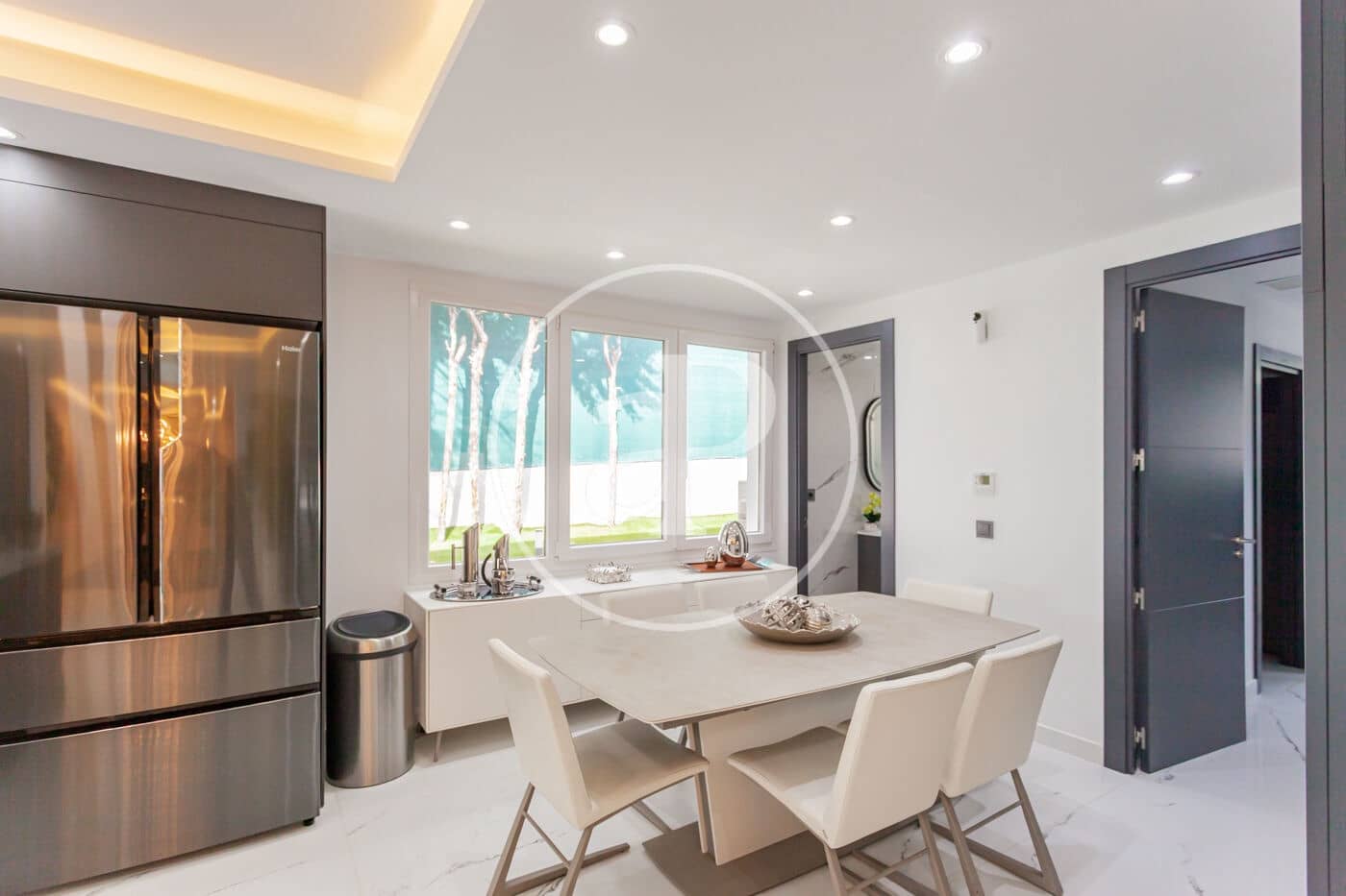 5 slaapkamer Villa te koop in Las Rozas de Madrid met zwembad - € 3.800.000 (Ref: 9611555)