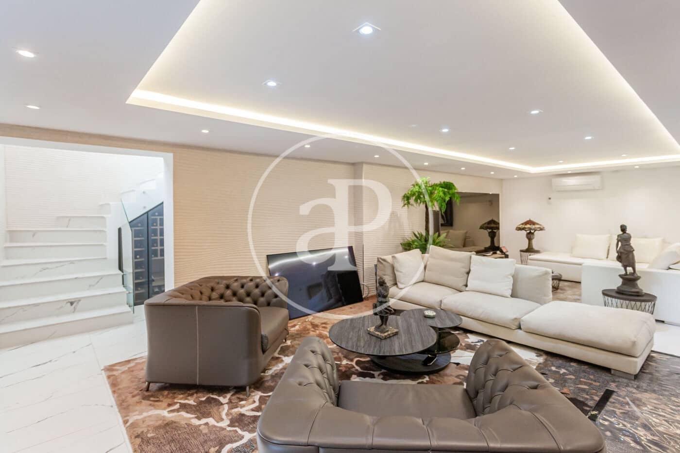 5 slaapkamer Villa te koop in Las Rozas de Madrid met zwembad - € 3.800.000 (Ref: 9611555)