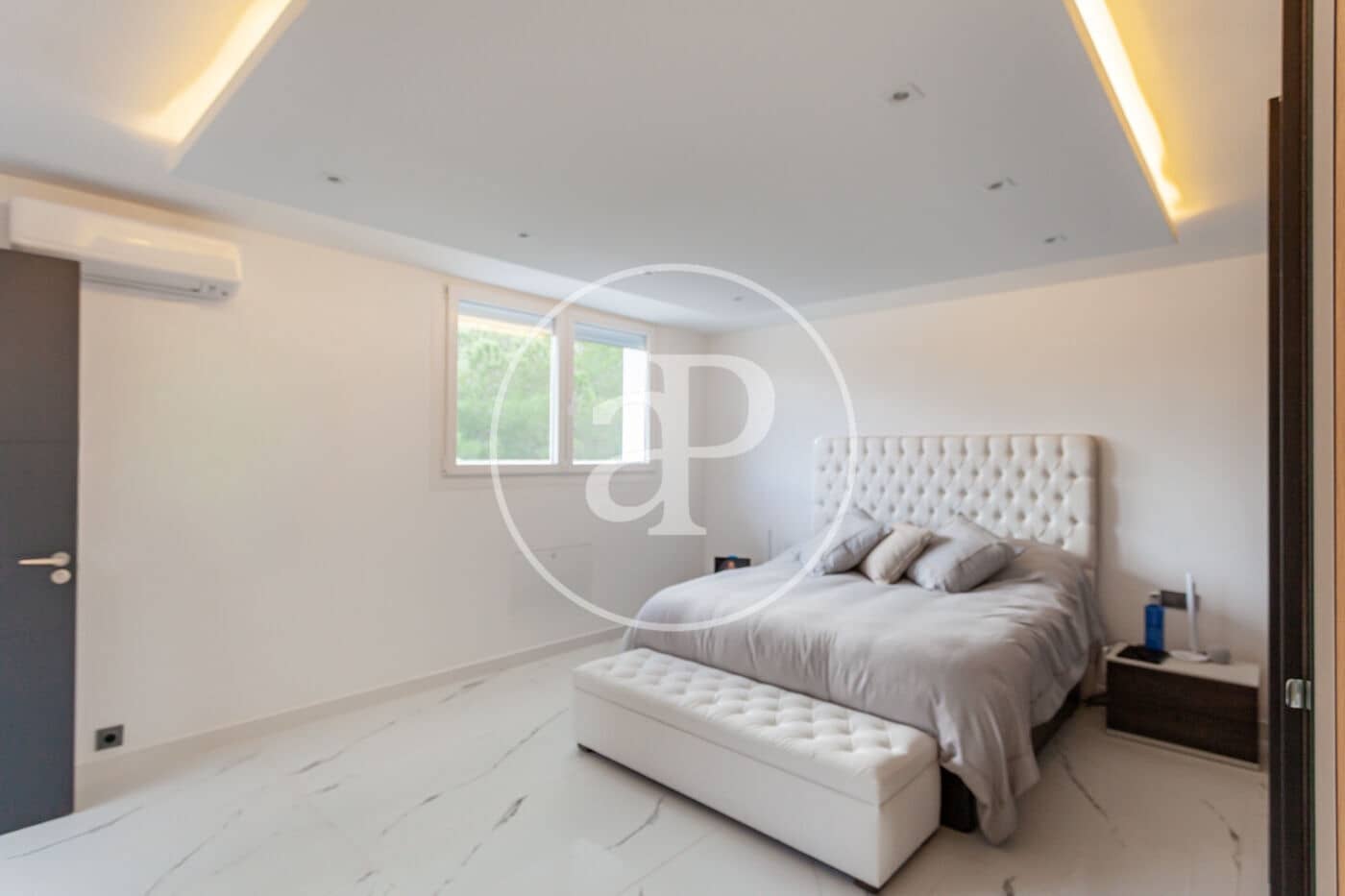 5 slaapkamer Villa te koop in Las Rozas de Madrid met zwembad - € 3.800.000 (Ref: 9611555)