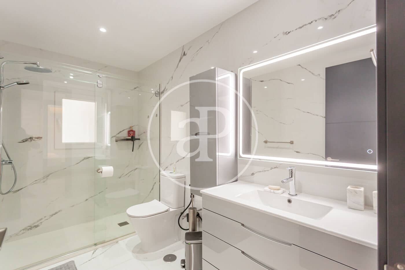 5 slaapkamer Villa te koop in Las Rozas de Madrid met zwembad - € 3.800.000 (Ref: 9611555)