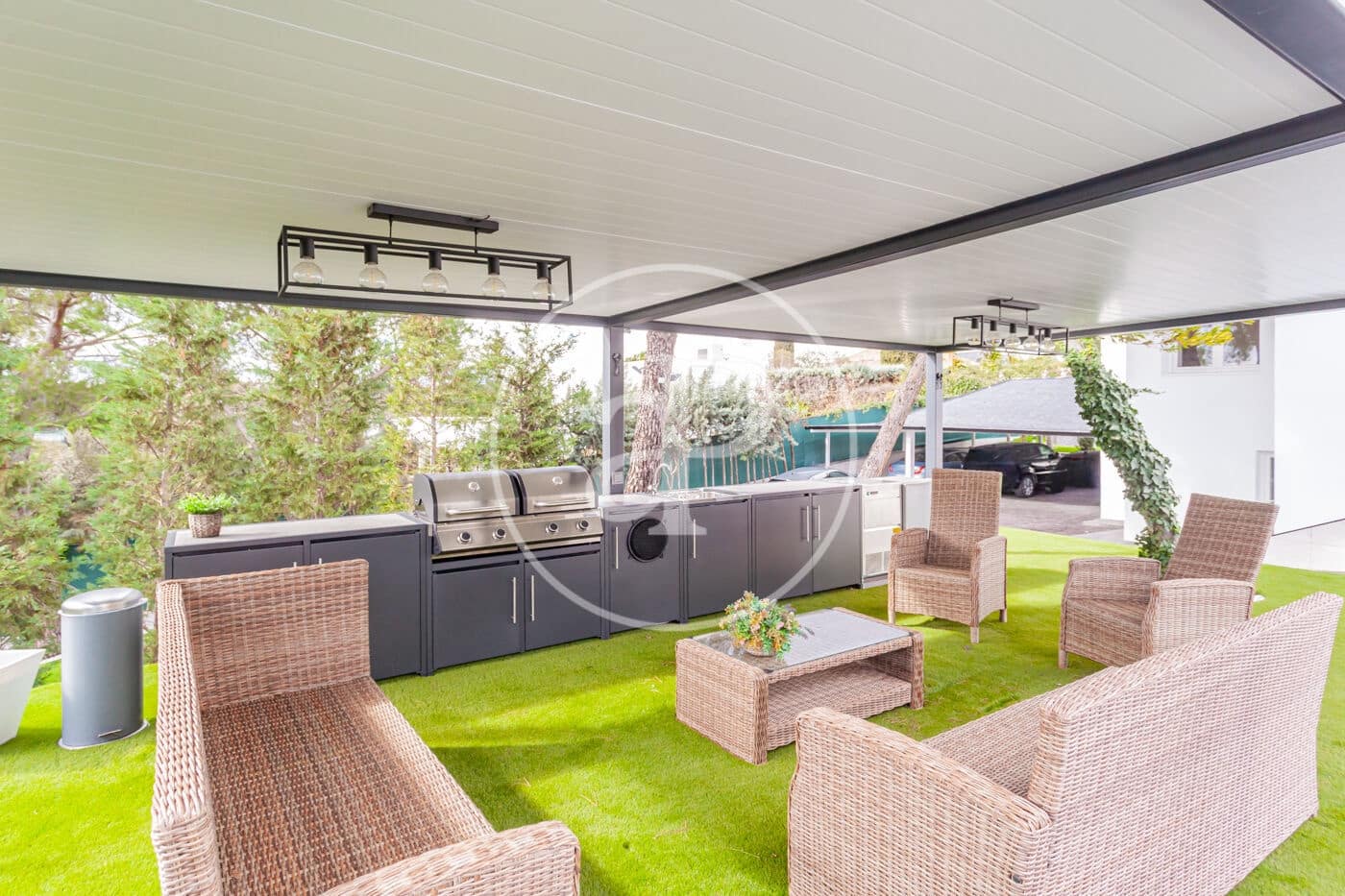 5 slaapkamer Villa te koop in Las Rozas de Madrid met zwembad - € 3.800.000 (Ref: 9611555)