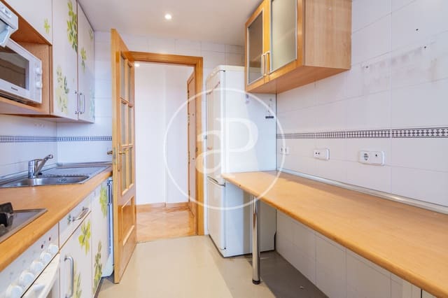 3 sypialnia Apartament do wynajęcia w Costillares, Miasto Madryt z basenem - 2 500 € (Ref: 9611556)