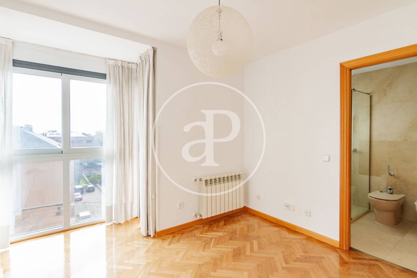 3 sypialnia Apartament do wynajęcia w Miasto Madryt z basenem - 2 500 € (Ref: 9611556)