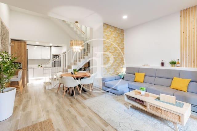 3 bedroom Villa for sale in San Sebastián de los Reyes with pool - € 755,000 (Ref: 9616158)