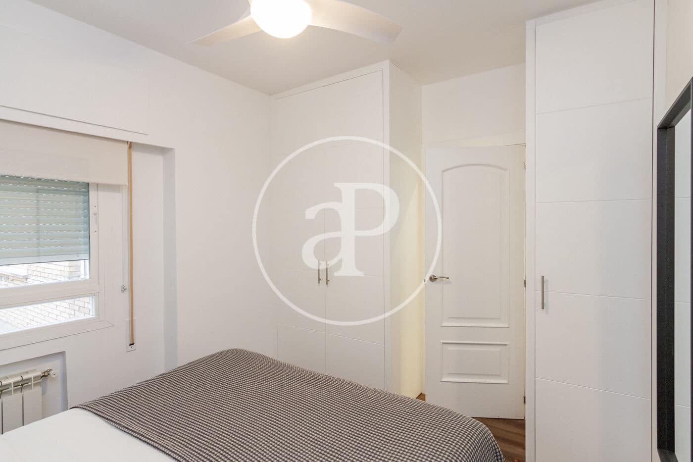 Apartamento de 2 habitaciones en Madrid ciudad en alquiler - 1.900 € (Ref: 9616159)