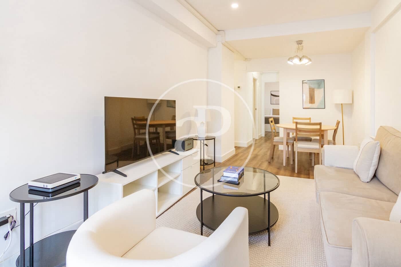 Apartamento de 2 habitaciones en Madrid ciudad en alquiler - 1.900 € (Ref: 9616159)