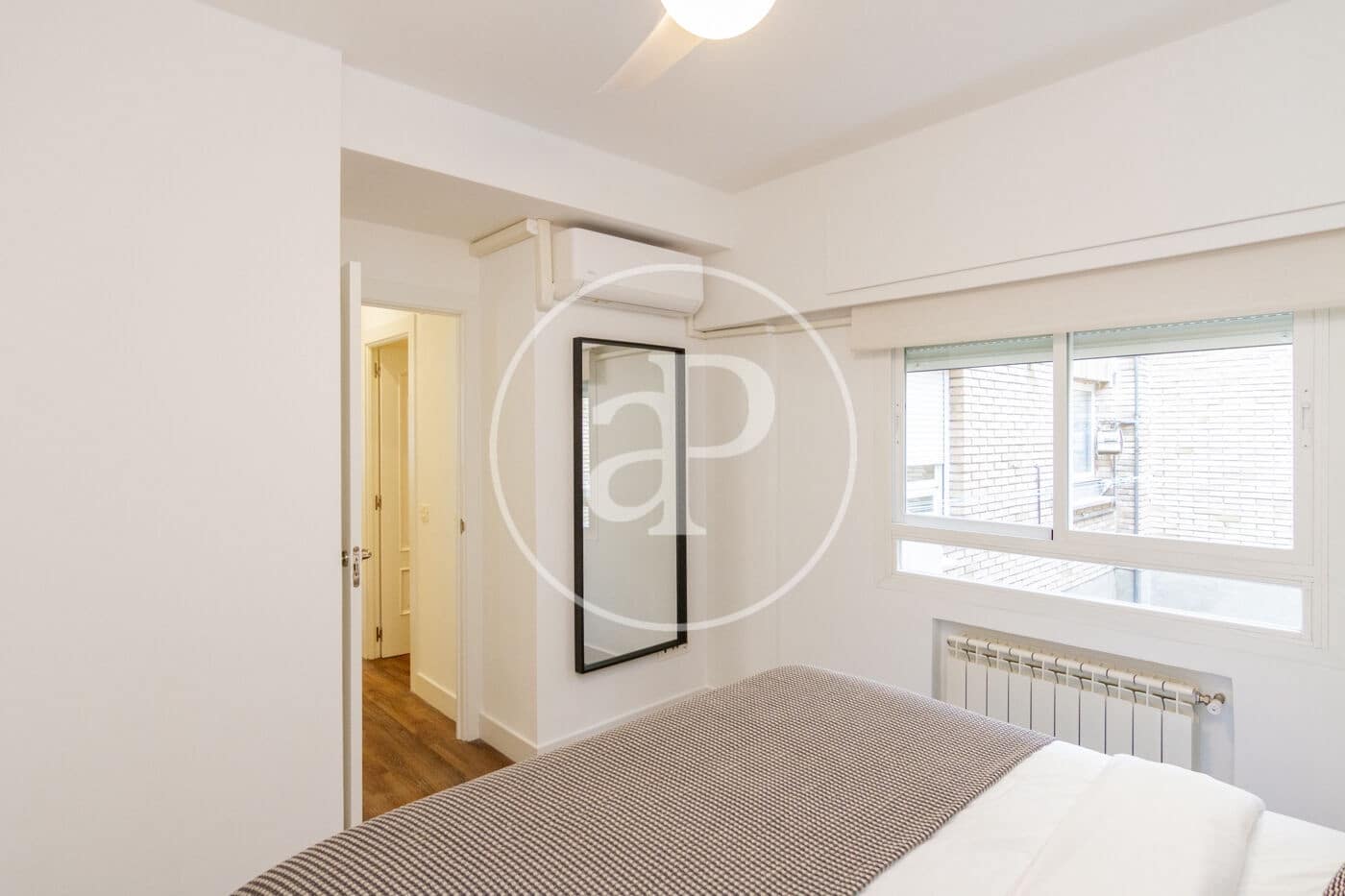 Apartamento de 2 habitaciones en Madrid ciudad en alquiler - 1.900 € (Ref: 9616159)