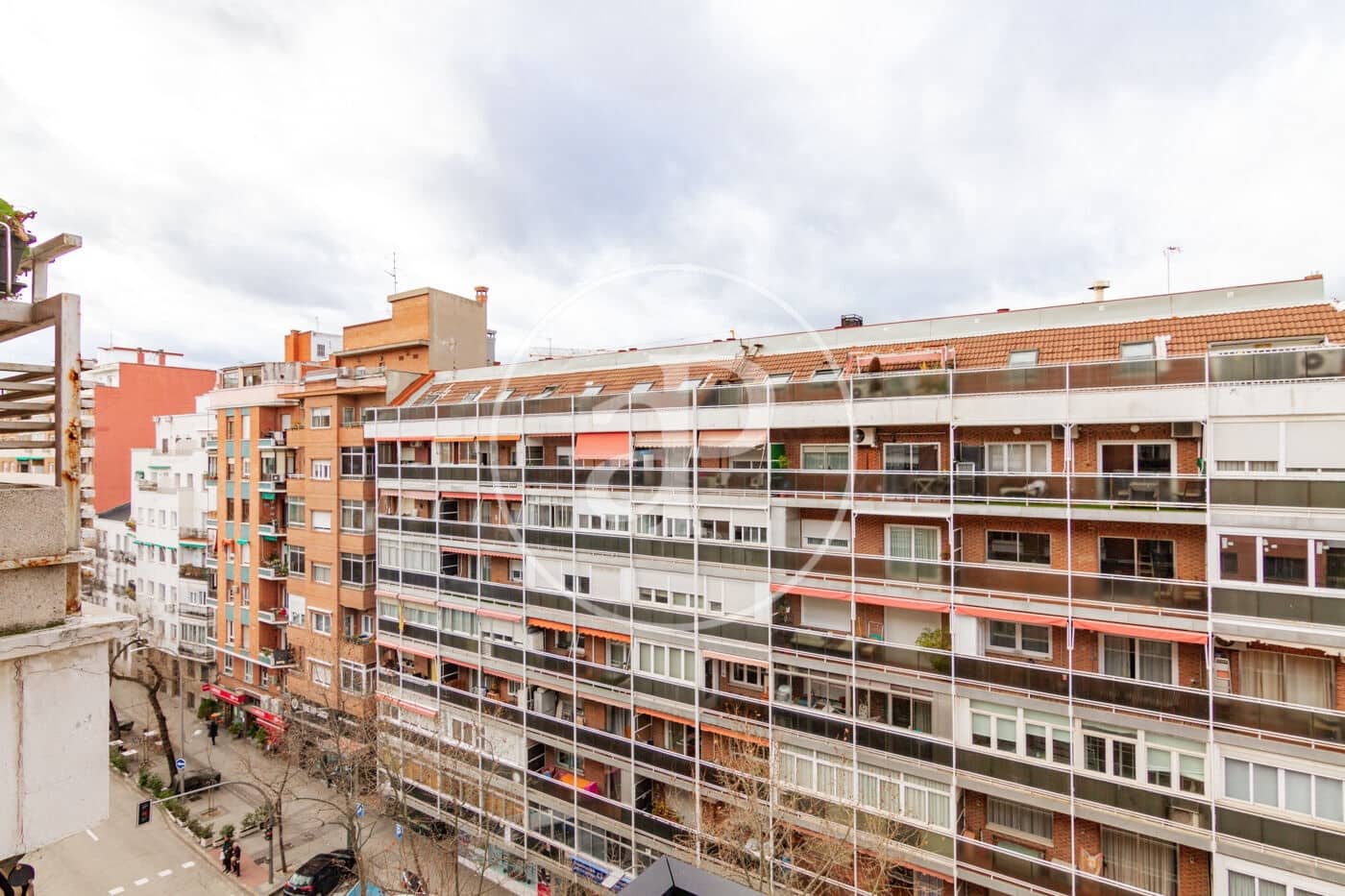 Apartamento de 2 habitaciones en Madrid ciudad en alquiler - 1.900 € (Ref: 9616159)