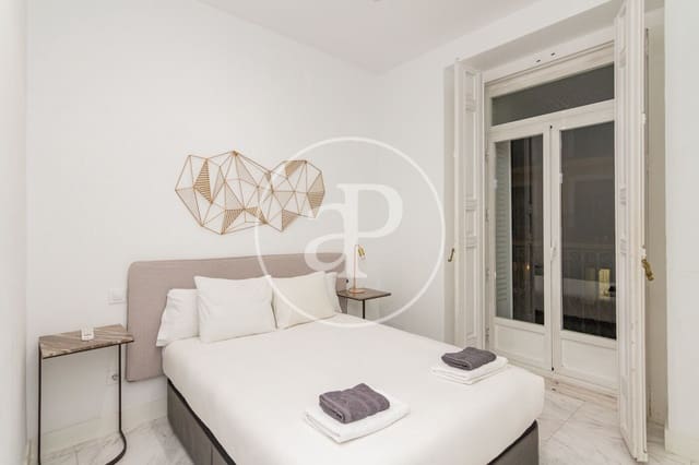 2 bedroom Apartment for sale in Argüelles, Madrid city - € 620,000 (Ref: 9619590)