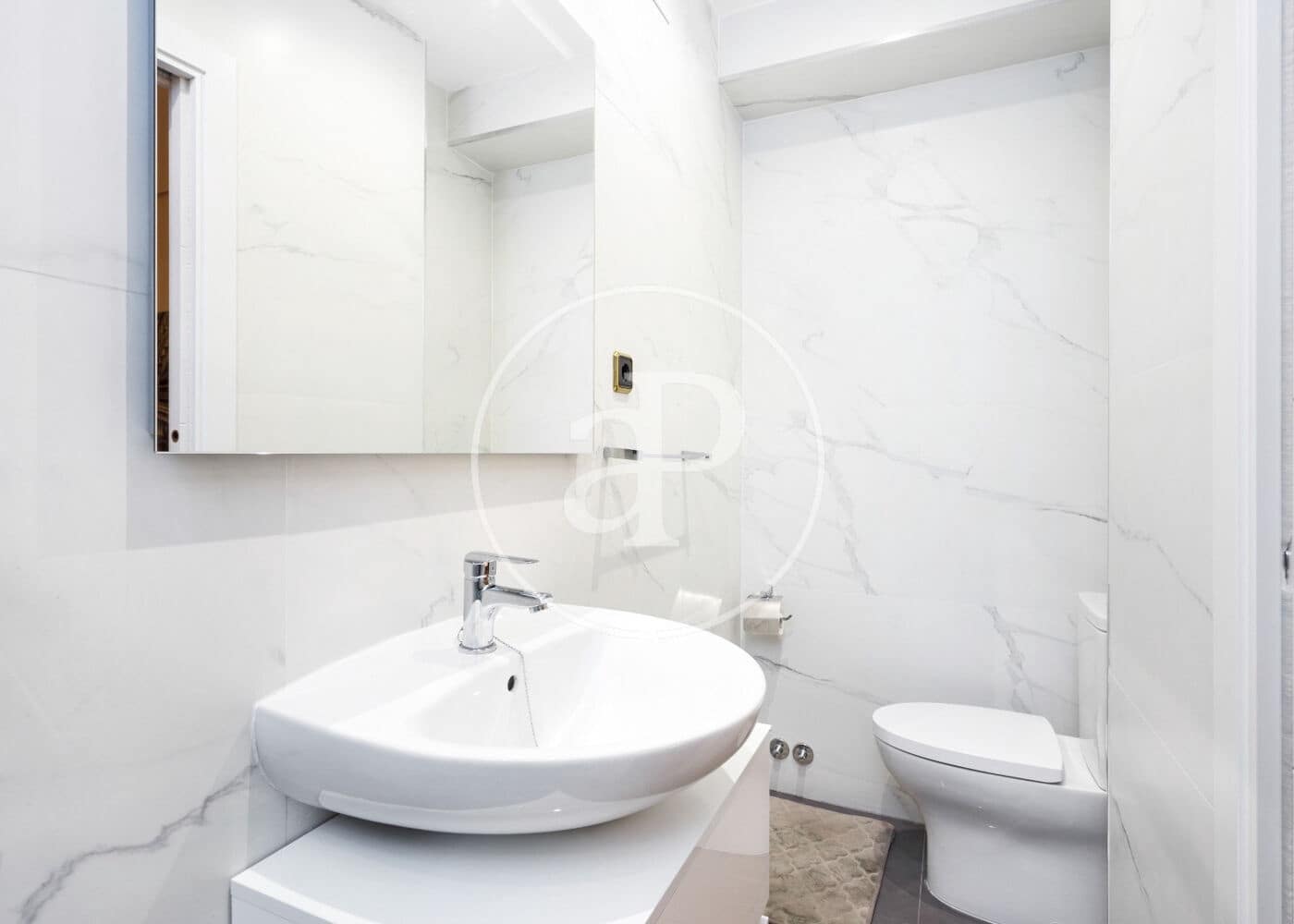 3 soveværelse Lejlighed til salg i Madrid by - € 990.000 (Ref: 9625952)