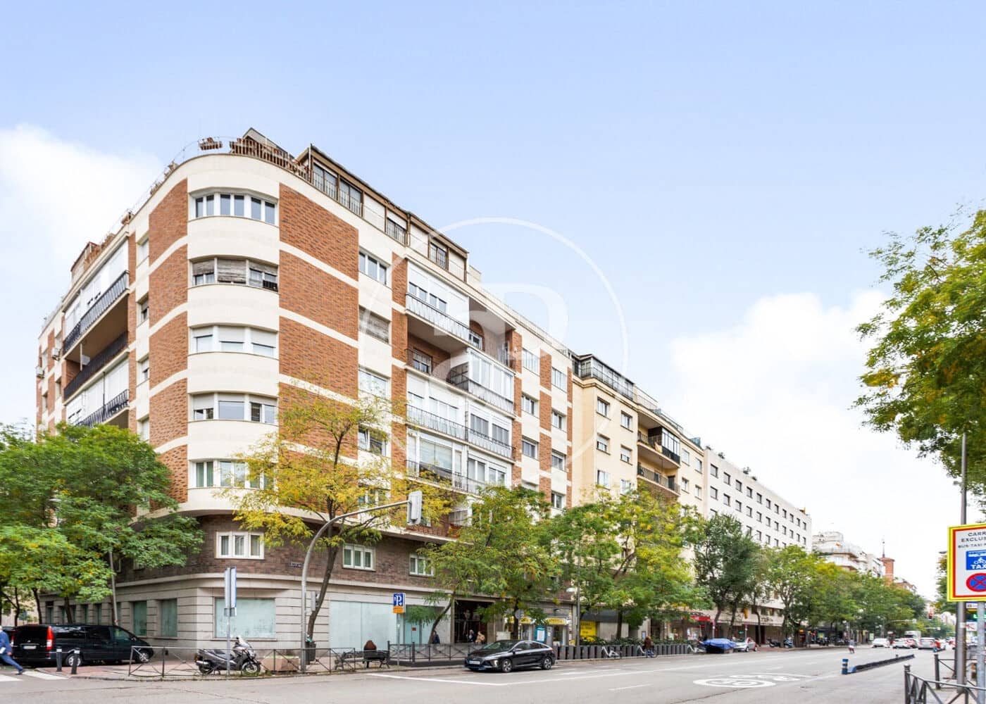 3 soveværelse Lejlighed til salg i Madrid by - € 990.000 (Ref: 9625952)