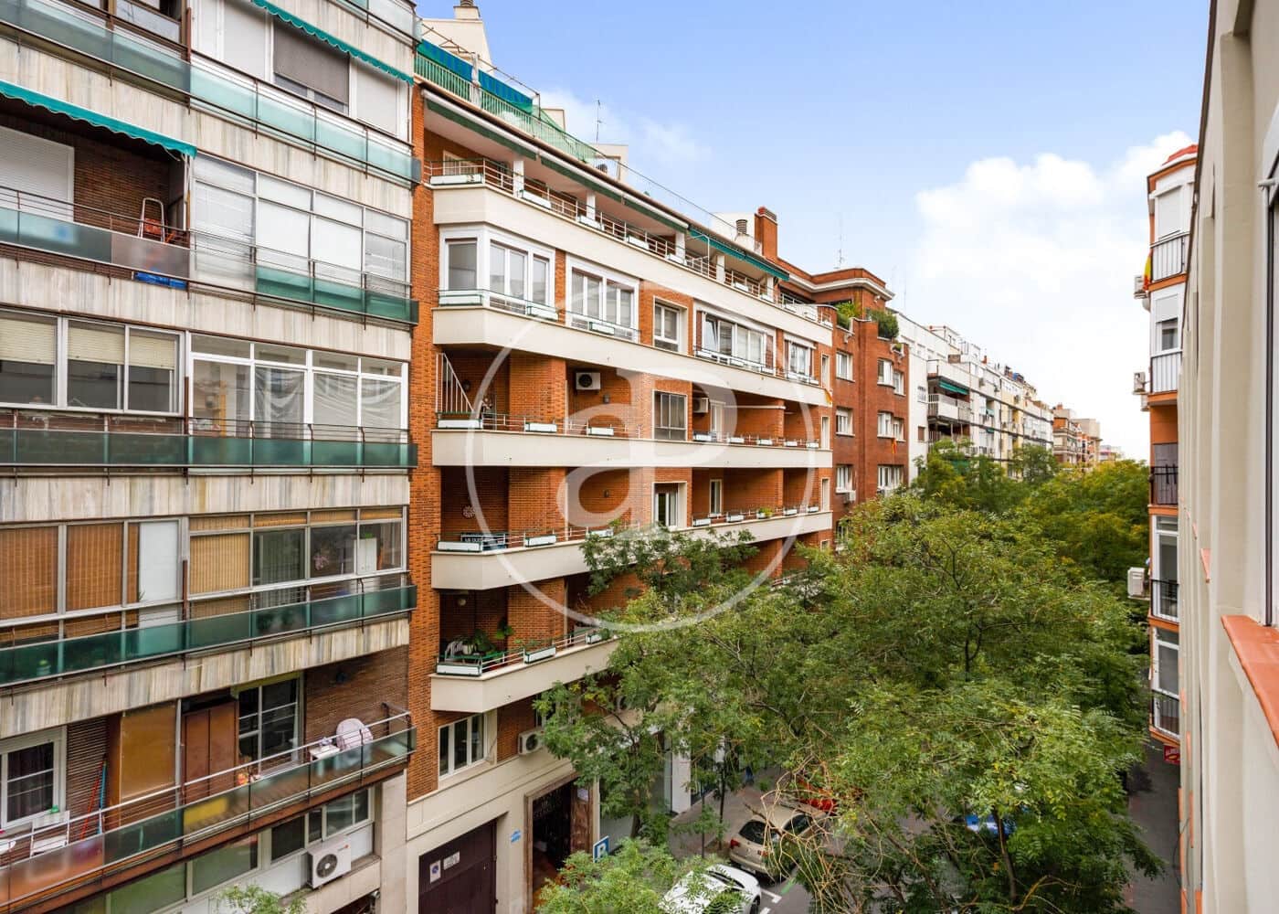 3 soveværelse Lejlighed til salg i Madrid by - € 990.000 (Ref: 9625952)