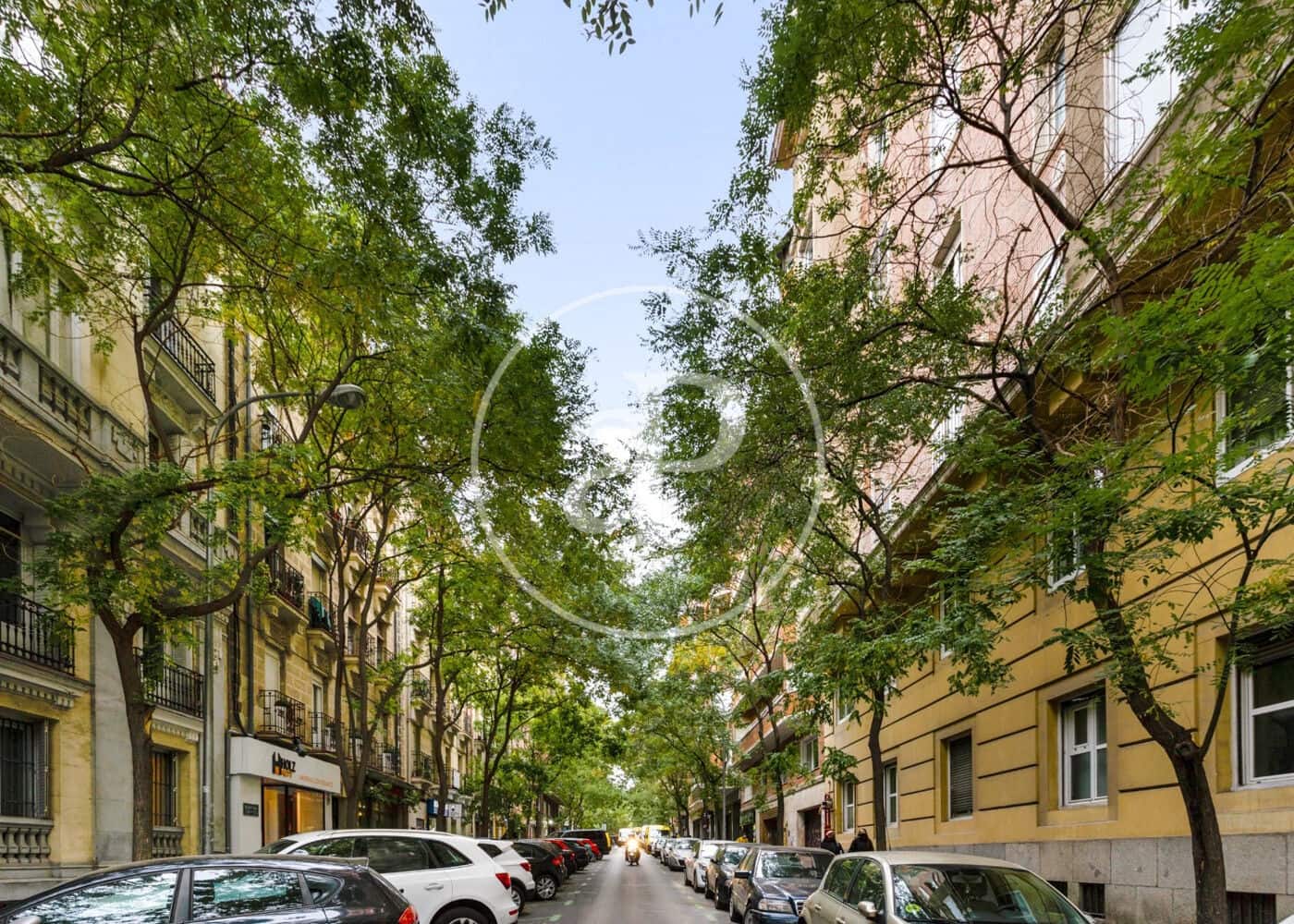 3 soveværelse Lejlighed til salg i Madrid by - € 990.000 (Ref: 9625952)