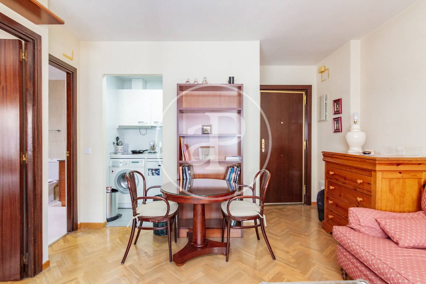 Apartamento en Madrid ciudad en alquiler - 1.350 € (Ref: 9627568)