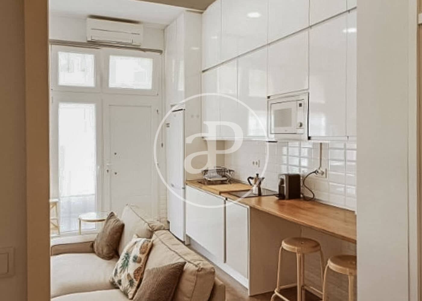 1 soveværelse Lejlighed til leje i Madrid by - € 1.500 (Ref: 9627569)