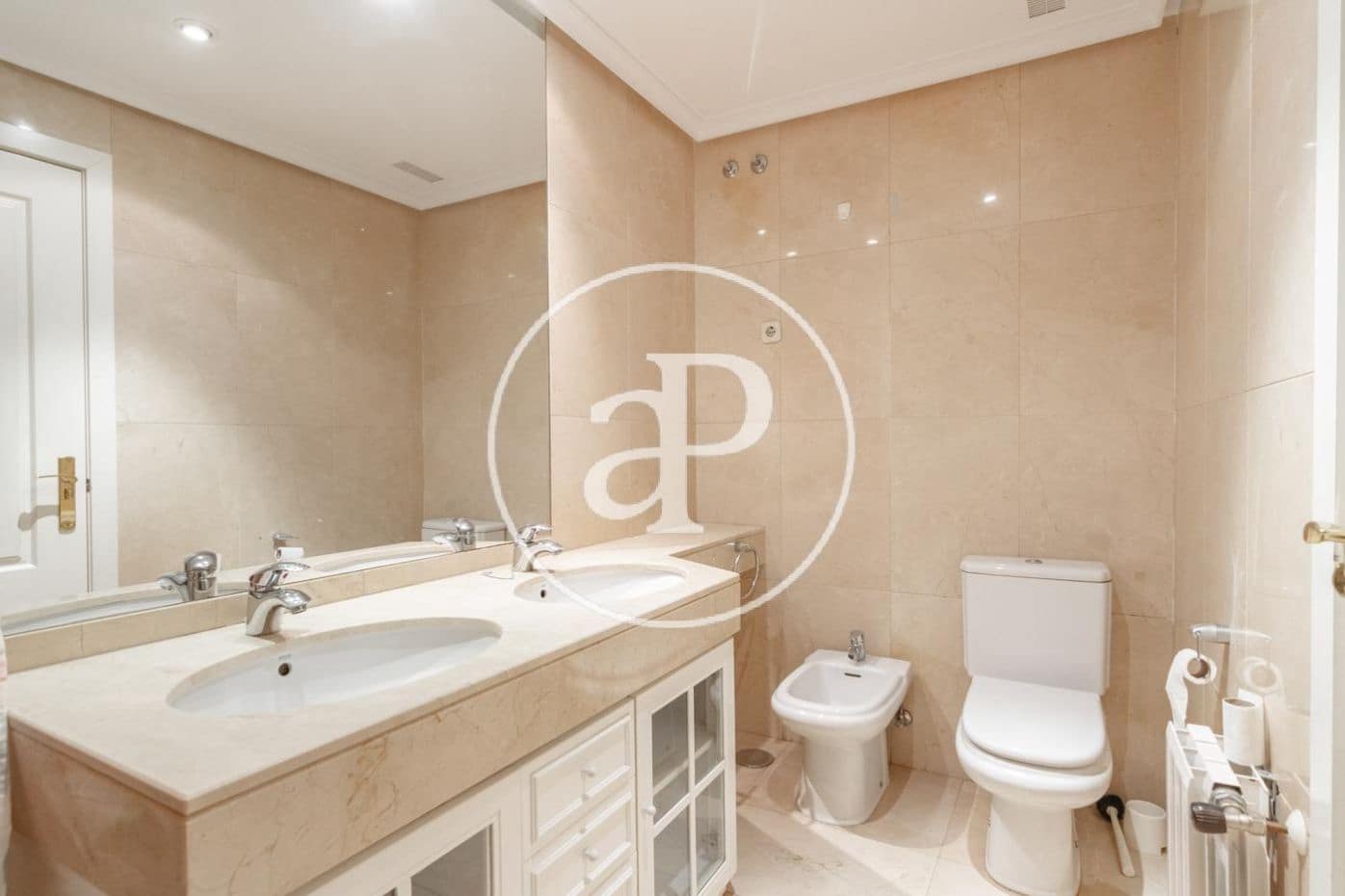 2 makuuhuone Huoneisto vuokrattavana paikassa La Moraleja mukana uima-altaan - 2 600 € (Ref: 9630349)