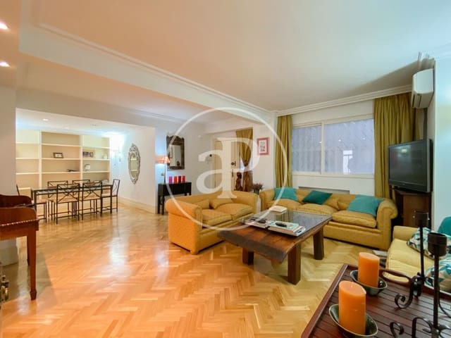 3 makuuhuone Huoneisto vuokrattavana paikassa Recoletos, Madrid kaupunki - 2 800 € (Ref: 9630350)