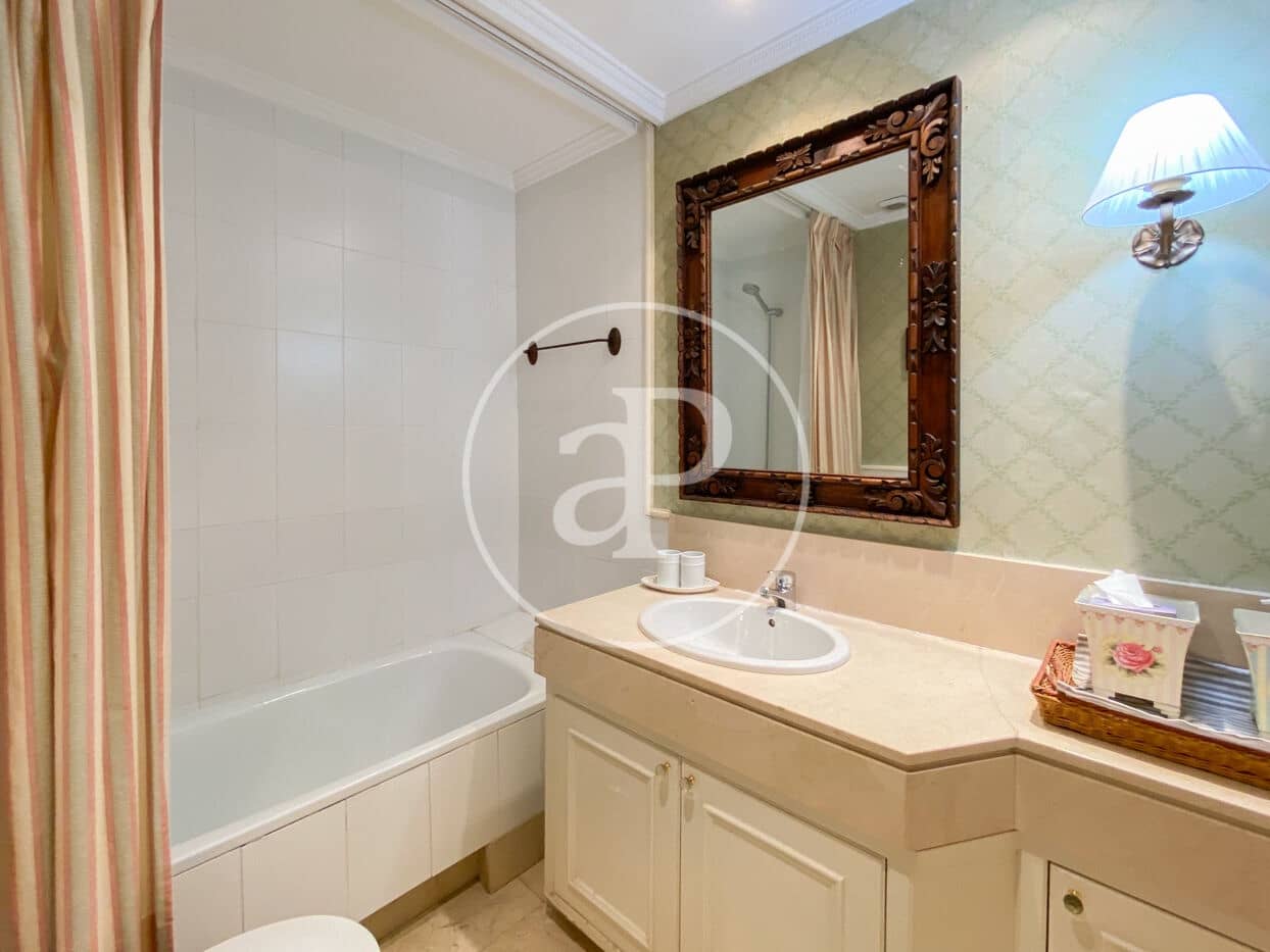 3 makuuhuone Huoneisto vuokrattavana paikassa Madrid kaupunki - 2 800 € (Ref: 9630350)