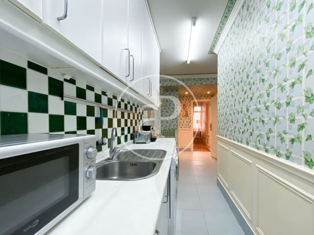 3 makuuhuone Huoneisto vuokrattavana paikassa Recoletos, Madrid kaupunki - 2 800 € (Ref: 9630350)