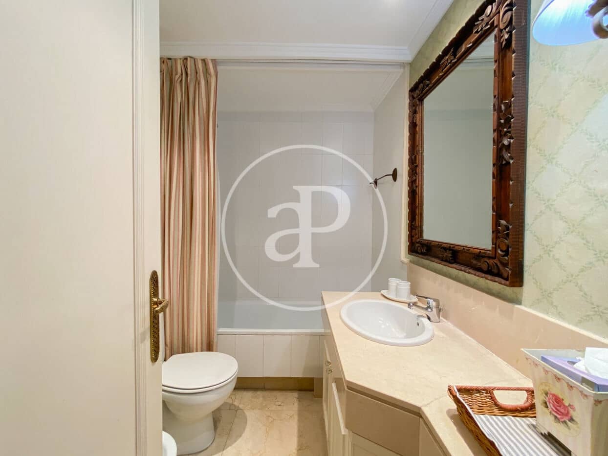 3 makuuhuone Huoneisto vuokrattavana paikassa Madrid kaupunki - 2 800 € (Ref: 9630350)