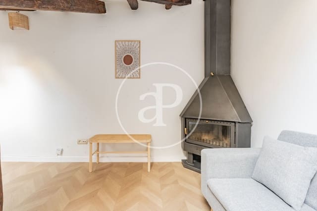 1 slaapkamer Penthouse te huur in Palacio, Madrid stad - € 1.400 (Ref: 9630351)