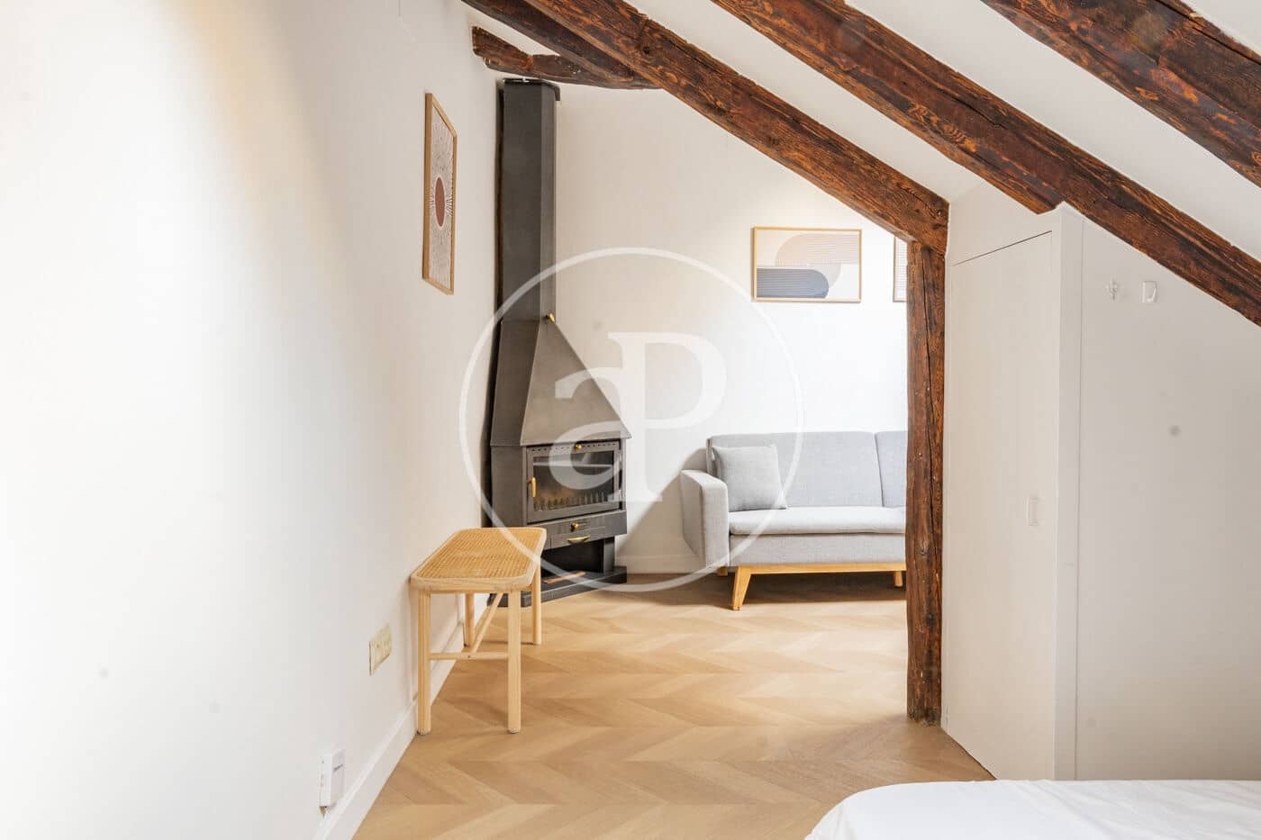 1 bedroom Penthouse for rent in Madrid city - € 1,400 (Ref: 9630351)