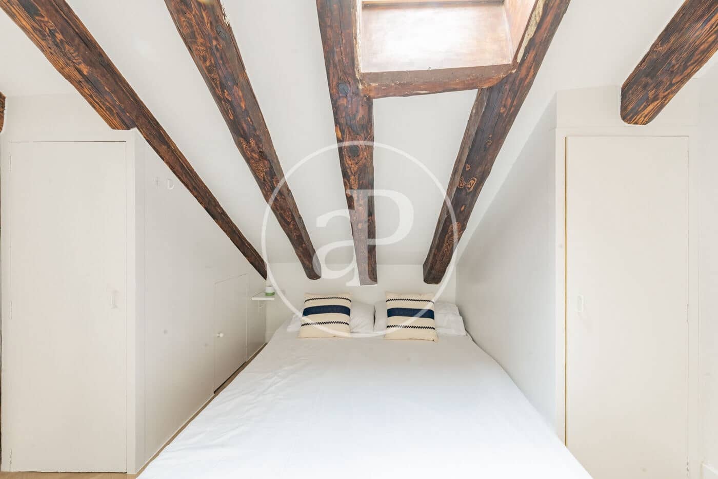 1 bedroom Penthouse for rent in Madrid city - € 1,400 (Ref: 9630351)