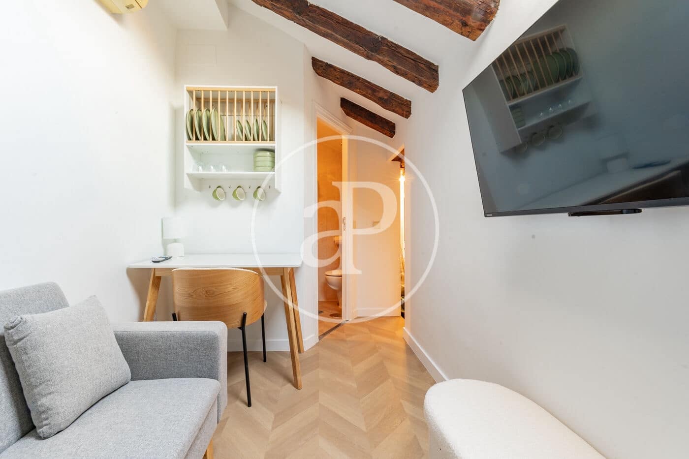 1 bedroom Penthouse for rent in Madrid city - € 1,400 (Ref: 9630351)