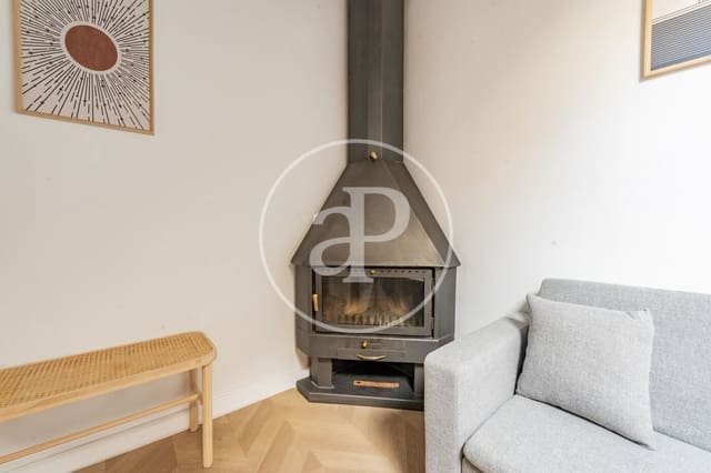 1 slaapkamer Penthouse te huur in Palacio, Madrid stad - € 1.400 (Ref: 9630351)