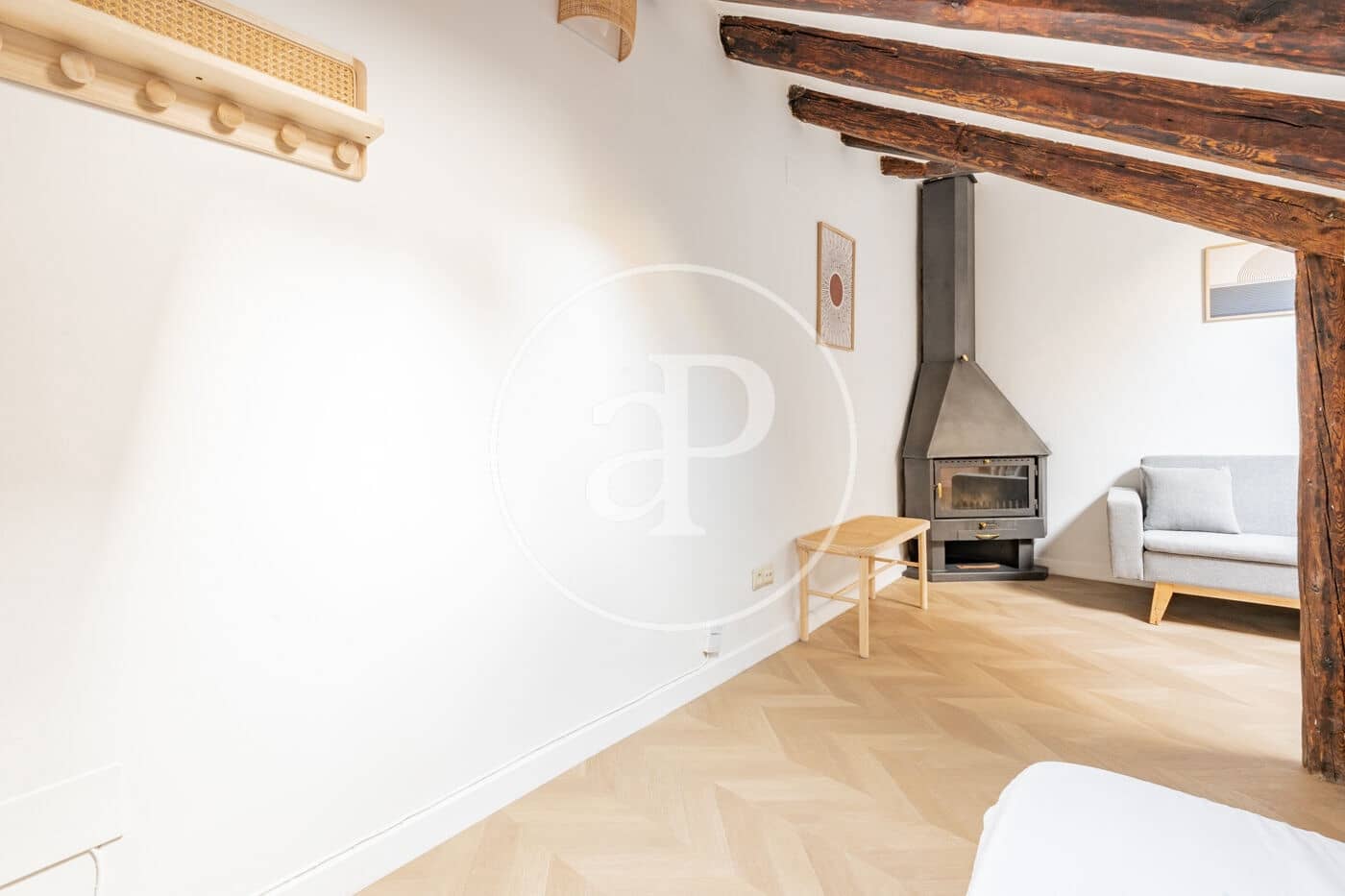 1 bedroom Penthouse for rent in Madrid city - € 1,400 (Ref: 9630351)