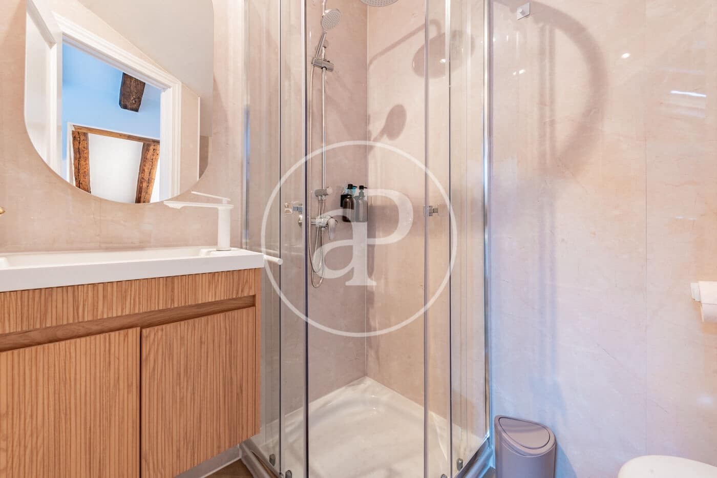 1 bedroom Penthouse for rent in Madrid city - € 1,400 (Ref: 9630351)