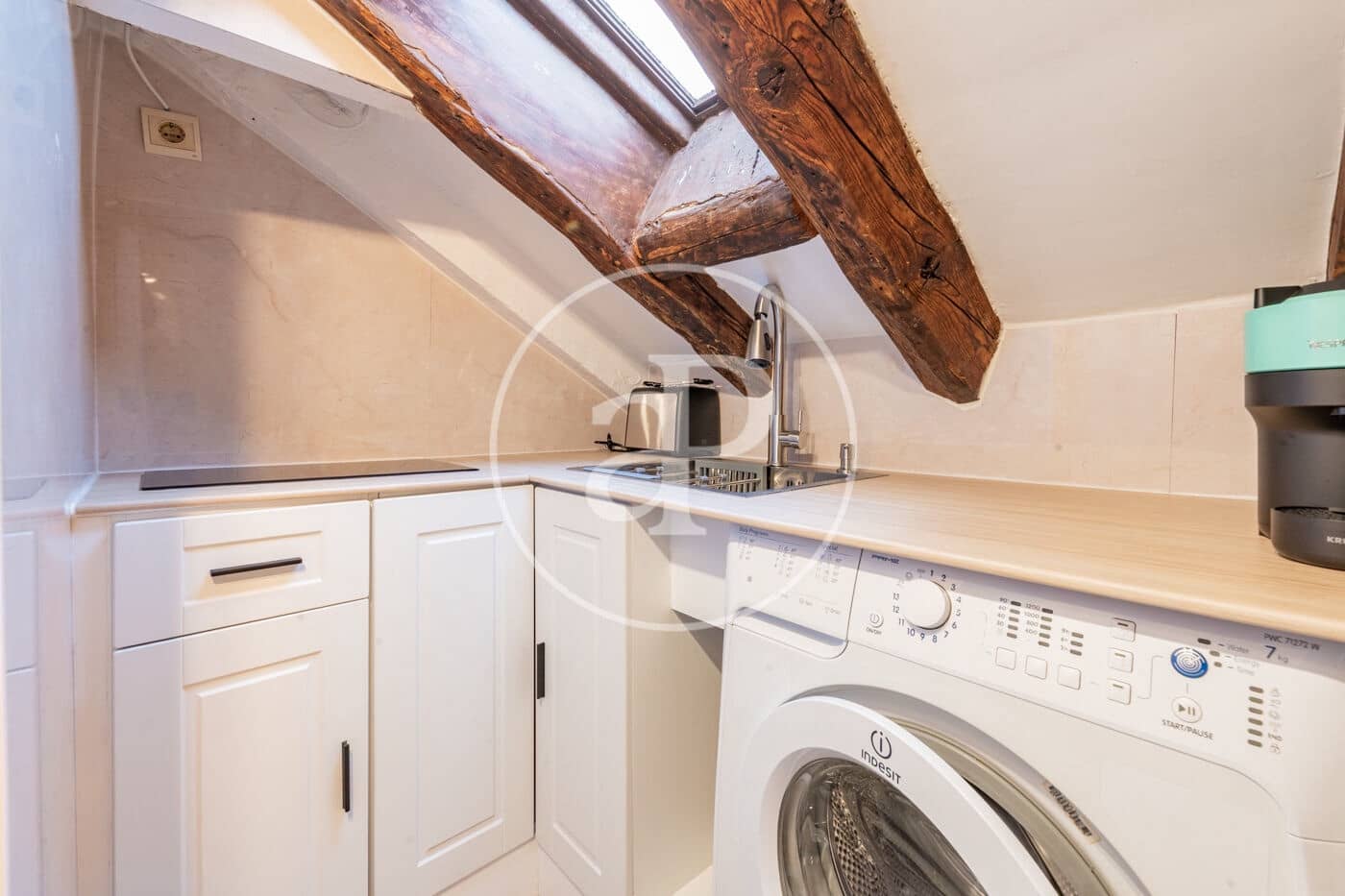 1 bedroom Penthouse for rent in Madrid city - € 1,400 (Ref: 9630351)