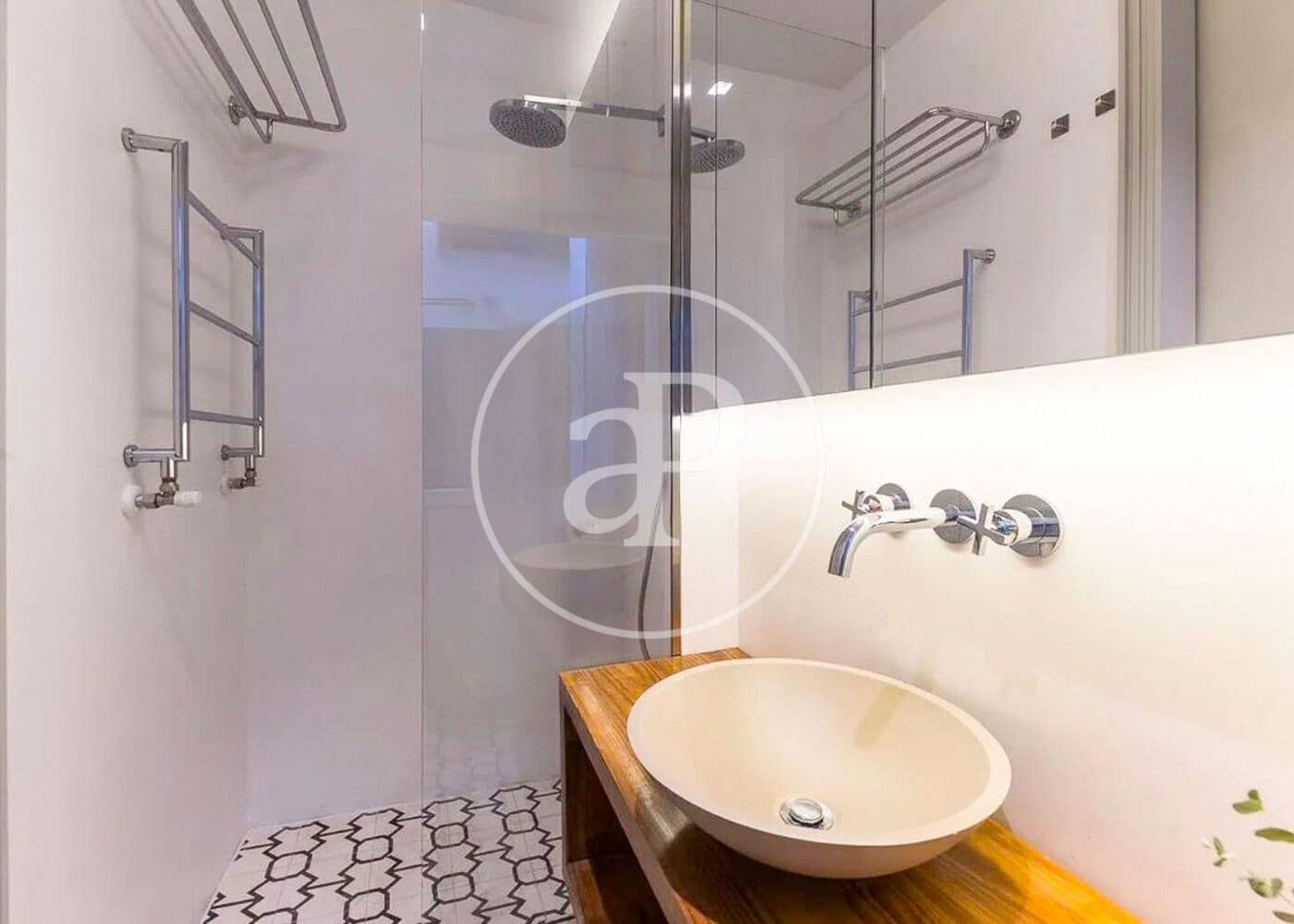 2 bedroom Apartment for rent in Madrid city - € 4,500 (Ref: 9630352)