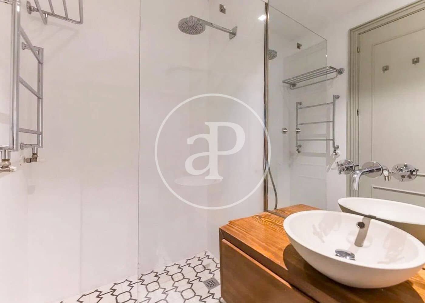 2 bedroom Apartment for rent in Madrid city - € 4,500 (Ref: 9630352)