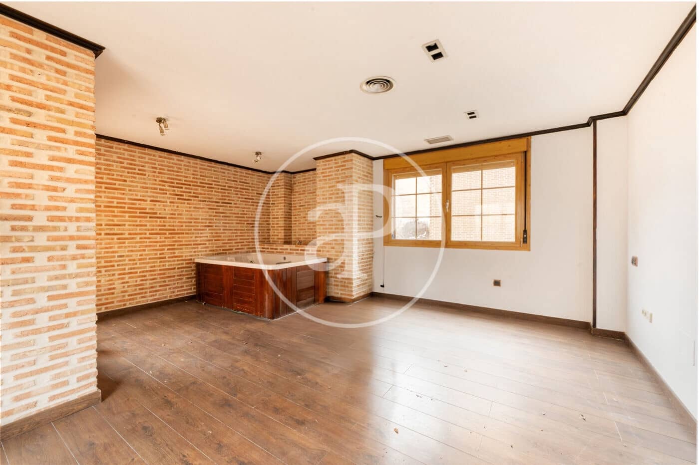 5 slaapkamer Villa te koop in Madrid stad met zwembad - € 1.335.000 (Ref: 9630354)