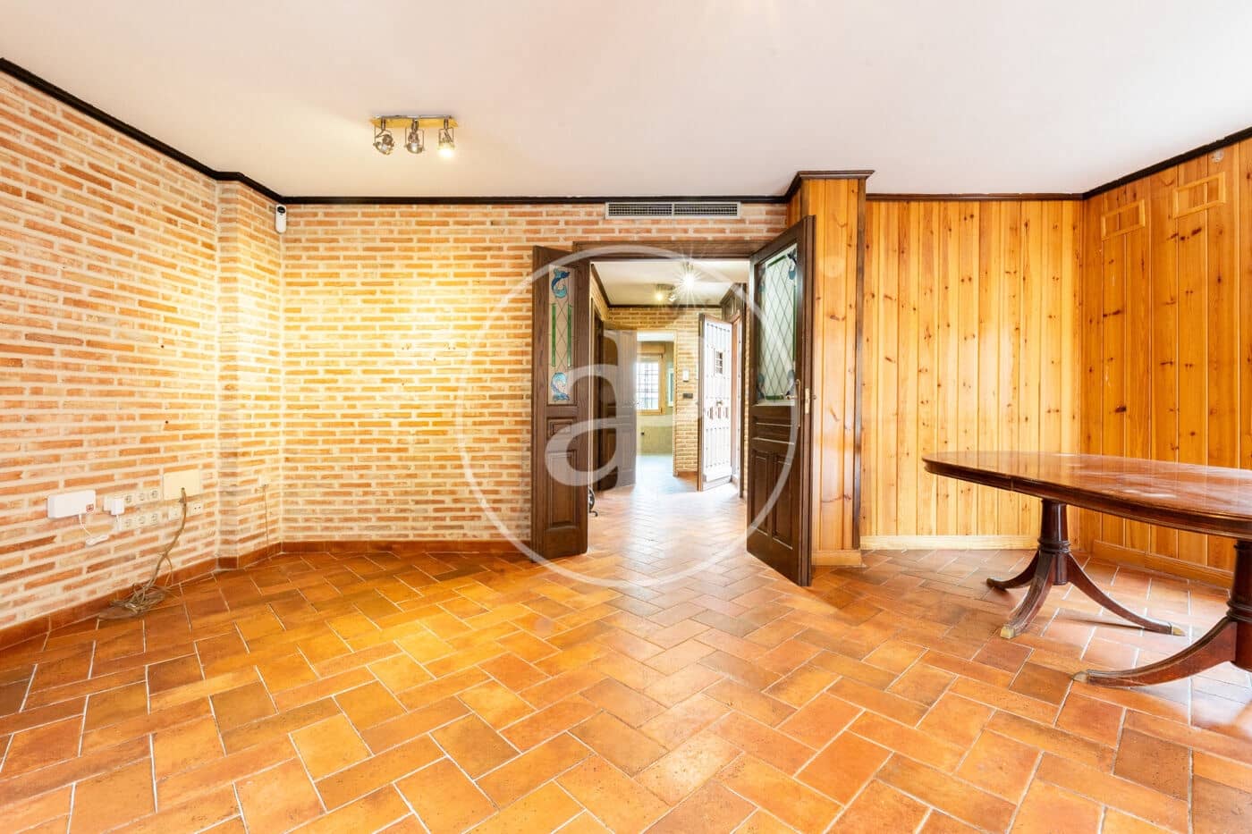 5 slaapkamer Villa te koop in Madrid stad met zwembad - € 1.335.000 (Ref: 9630354)