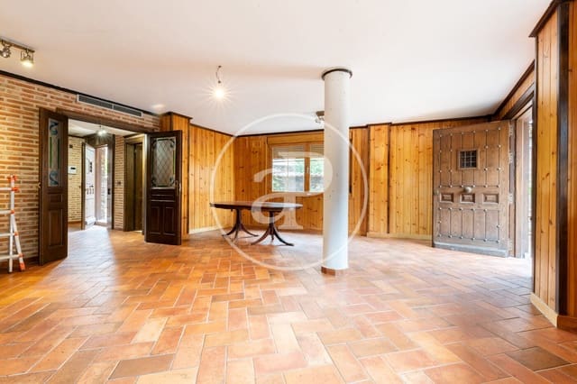 5 bedroom Villa for sale in Valdezarza, Madrid city with pool - € 1,335,000 (Ref: 9630354)