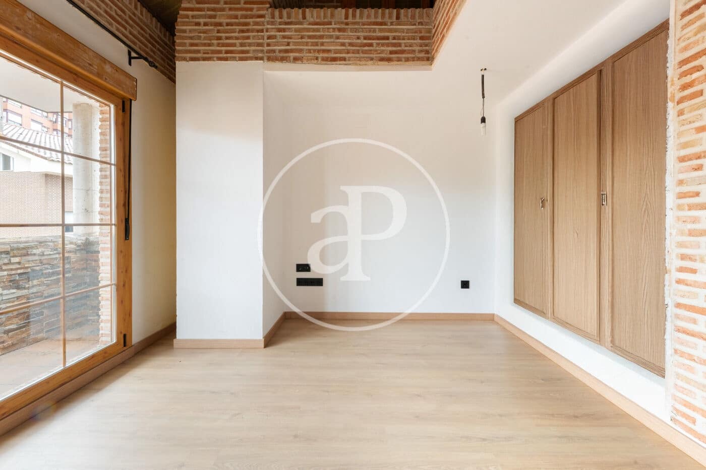 5 slaapkamer Villa te koop in Madrid stad met zwembad - € 1.335.000 (Ref: 9630354)