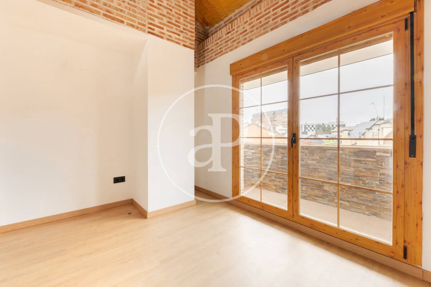5 slaapkamer Villa te koop in Madrid stad met zwembad - € 1.335.000 (Ref: 9630354)