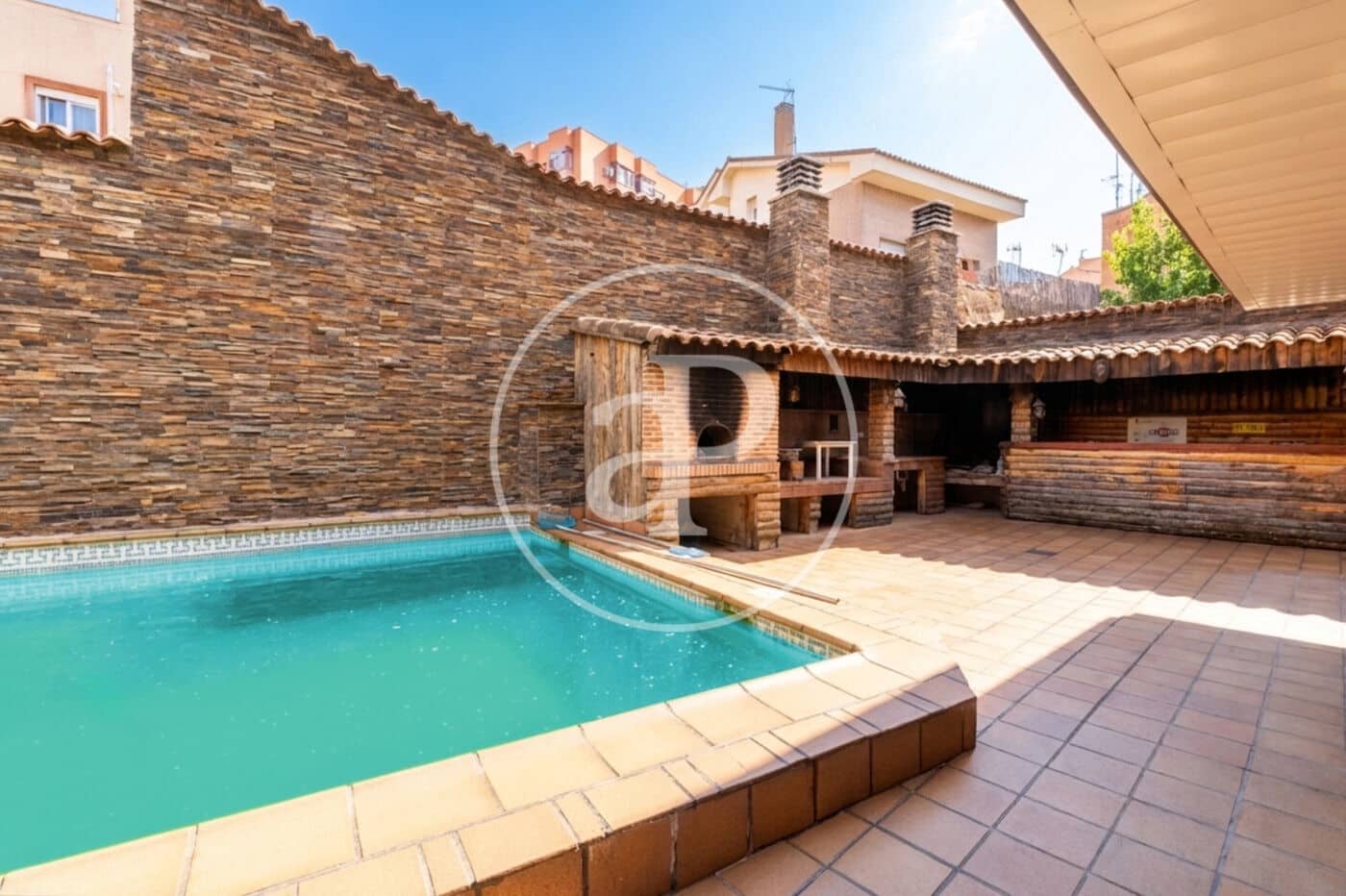 5 slaapkamer Villa te koop in Madrid stad met zwembad - € 1.335.000 (Ref: 9630354)