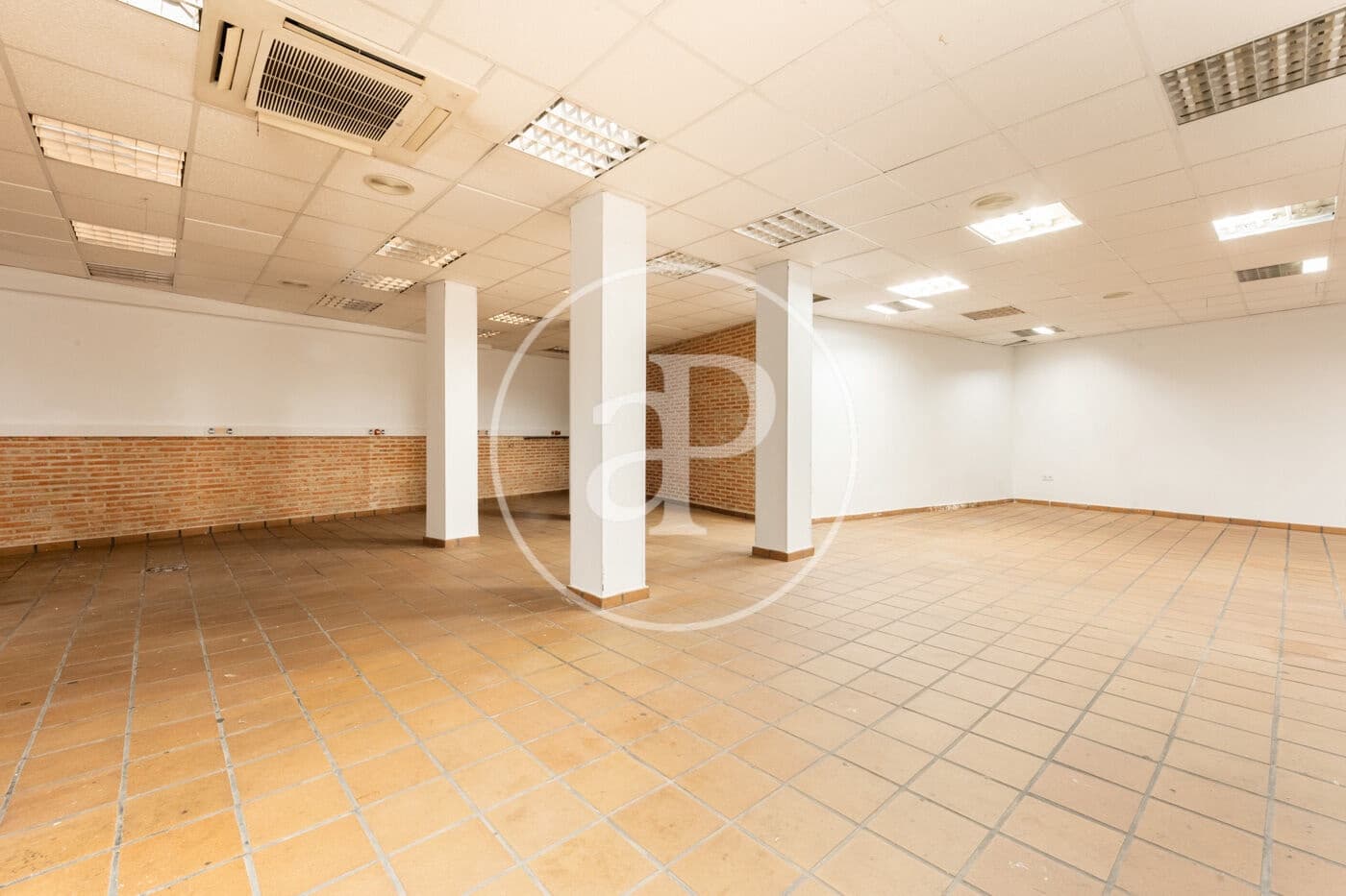 5 slaapkamer Villa te koop in Madrid stad met zwembad - € 1.335.000 (Ref: 9630354)