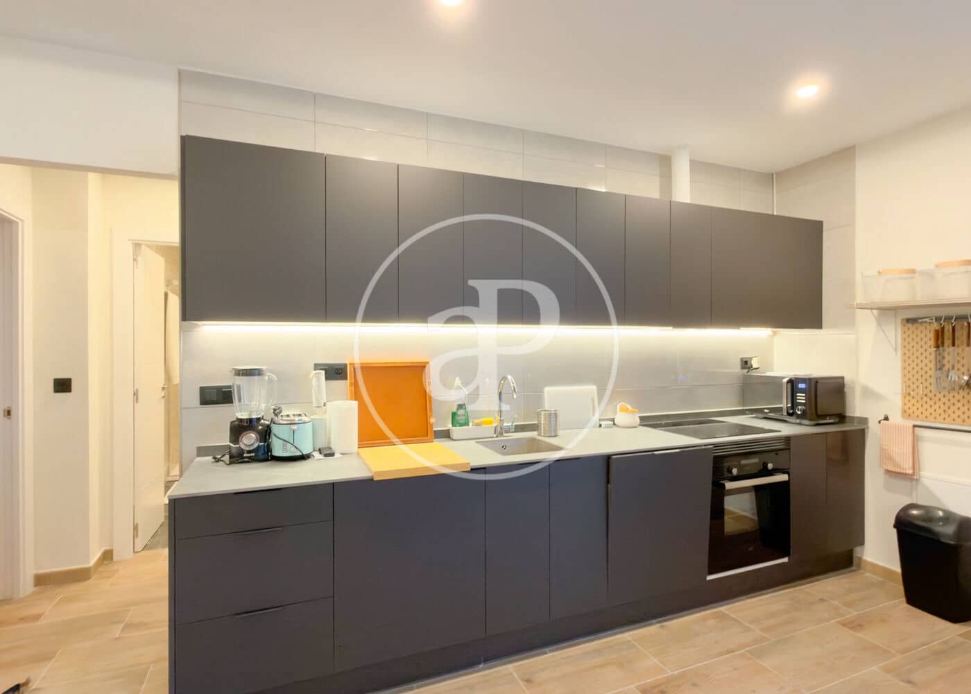 2 quarto Apartamento para arrendar em Madrid cidade - 2 000 € (Ref: 9634589)