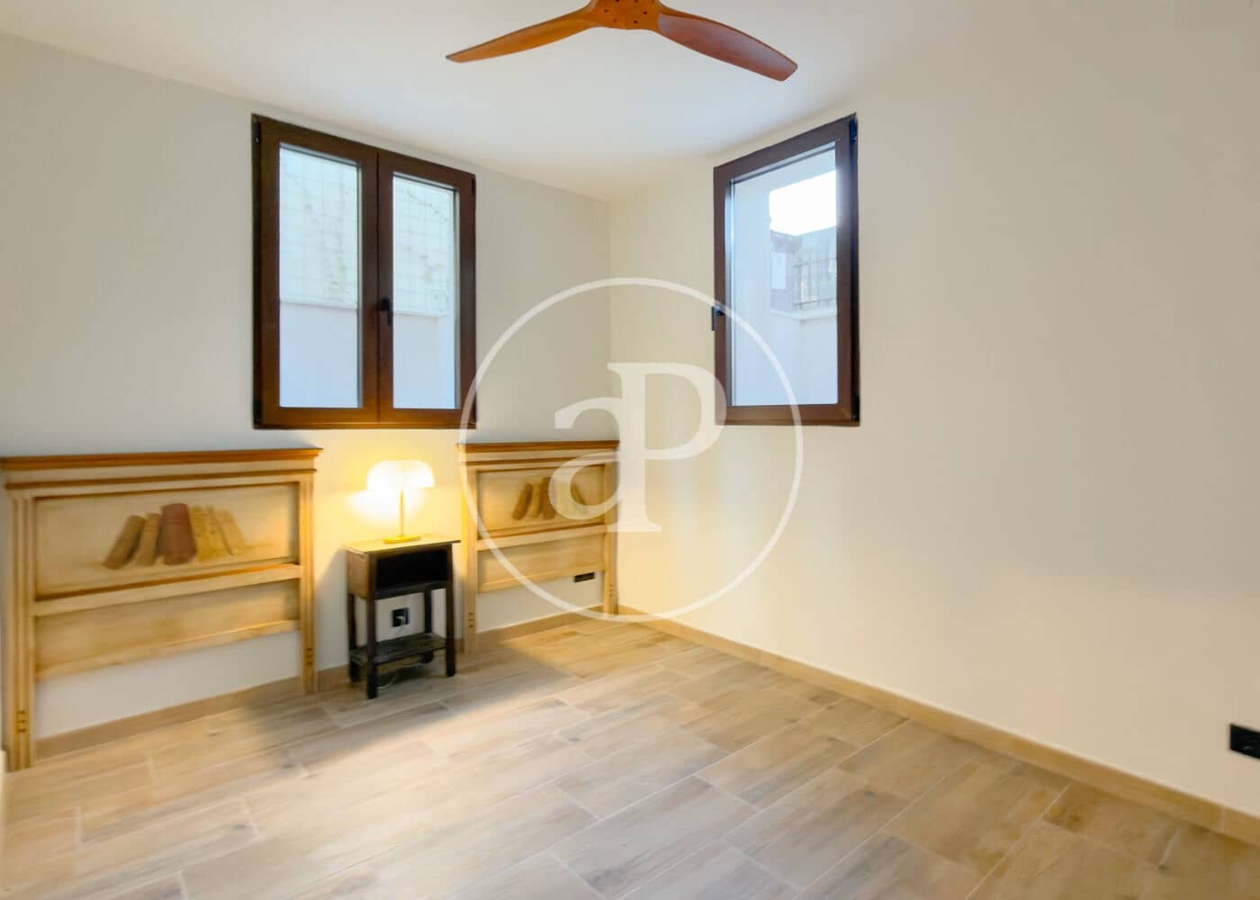 2 quarto Apartamento para arrendar em Madrid cidade - 2 000 € (Ref: 9634589)